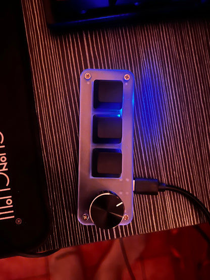 3-Key Mechanical Macro Pad – RGB Backlit with Satisfying Clicks & Easy Macros